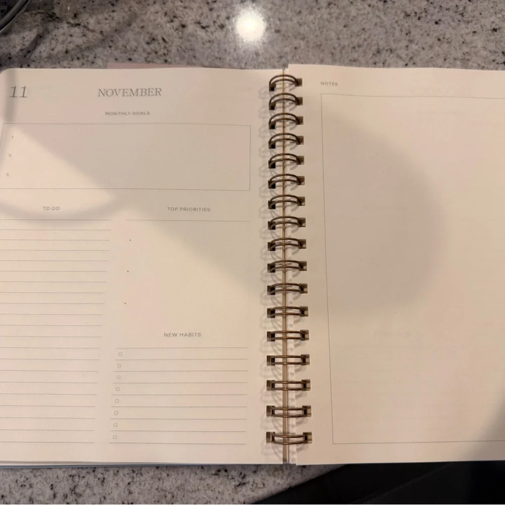 Papier Polka Dot Yearly Planner